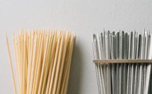 مزايا أسياخ الخيزران للأعمال التجارية: سلامة حرارية وتوفير في التكاليف واستدامة بيئية